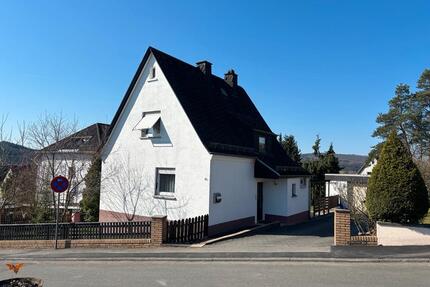 Einfamilienhaus - 250.000,00&nbsp;EUR Kaufpreis, ca.&nbsp; 100,00&nbsp;m&sup2; in Ehringshausen (PLZ: 35630)