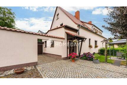 Idyllische Wohnqualität mit Garage, Garten, überdachter Südterrasse, Nebengebäude & Raumvielfalt - Wurzen OT Burkartshain