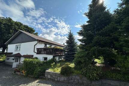 Ihre eigenen 4 Wände, Doppelhaushälfte mit Garten & Garage - charmante DHH unweit von ESMC - Dresden Hellerau/Wilschdorf