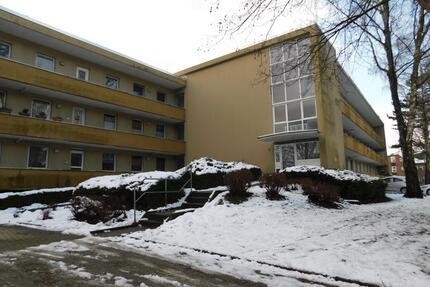 Im Erdgeschoss großzügige Wohnung mit drei Zimmern und Balkon! - Witten Annen