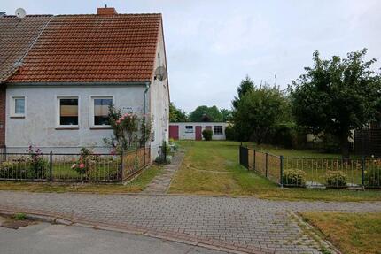 Doppelhaushälfte mit Potential in Wessin zum Verkauf - Crivitz
