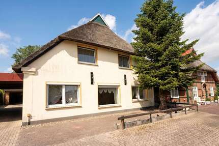 Haus zum Kaufen in Brake (Unterweser) 240.000,00 € 212 m²