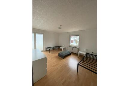 Provisionsfreie Mietwohnung WG - 700,00&nbsp;EUR Kaltmiete, ca.&nbsp; 55,00&nbsp;m&sup2; in Gummersbach (PLZ: 51647) Hepel