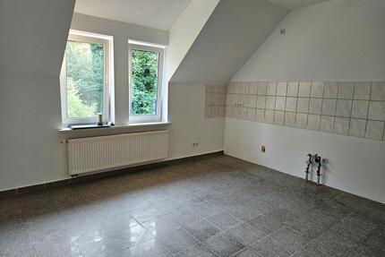 Große Wohnung zu verkaufen - 130.000,00&nbsp;EUR Kaufpreis, ca.&nbsp; 151,00&nbsp;m&sup2; in Alfeld (Leine) (PLZ: 31061)