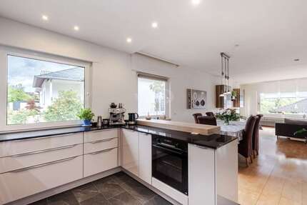 Haus zum Kaufen in Usingen 599.000,00 € 202.99 m²