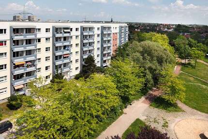 Wohnung zum Mieten in Halle (Saale) 285,96 € 47.66 m²
