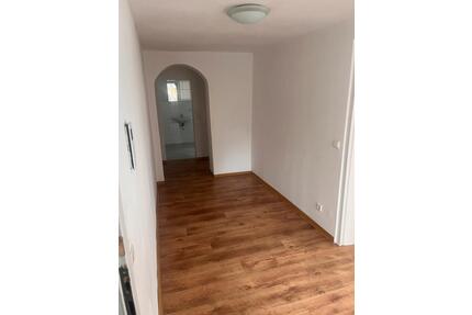 Mietewohnung - 1.100,00&nbsp;EUR Kaltmiete, ca.&nbsp; 80,00&nbsp;m&sup2; in Gäufelden (PLZ: 71126)