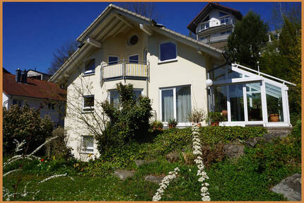 Ein Zuhause zum Ankommen und Wohlfühlen - Zwei-Familienhaus mit Einliegerwohnung in ruhiger Lage! - Zell am Harmersbach