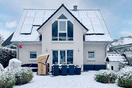 Weitblick in der Stadt - Ihr nachhaltiges KfW 70 Haus mit direktem Waldzugang & Raum zum Wachsen - Lübeck Kücknitz