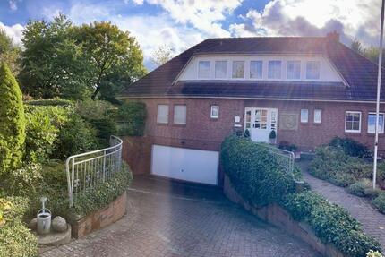 Großzüges Traumhaus in Reinfeld, schöner Garten, große Garage - Reinfeld (Holstein)