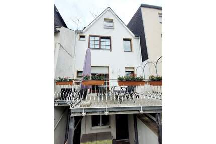 ***Großzügiges Reihenmittelhaus in bevorzugter Wohnlage von Bacharach***