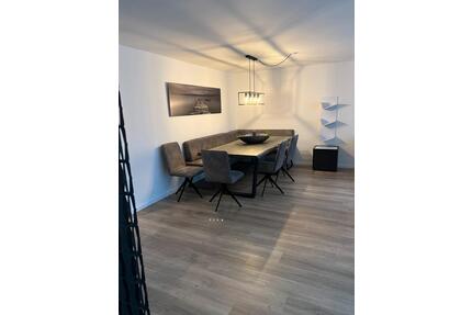 Traumwohnung vollmöbiliert, renoviert & Garage ab 01.04.26 frei - Traunreut Irsing