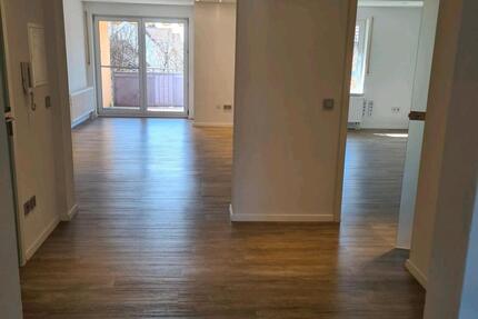 3 Zimmerwohnung mit EBK, Tiefgaragenstellplatz und Balkon - Crailsheim