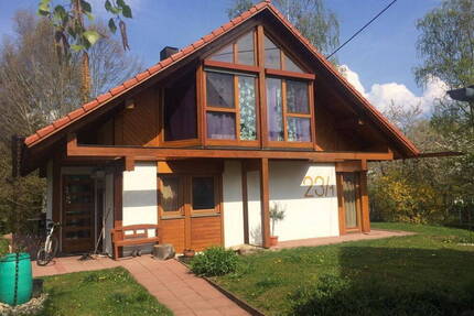 Einzigartiges Holzhaus im Grünen in Randlage und doch zentral - Winnenden Höfen