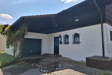 Großes EFH in Eschlkam - 449.000,00&nbsp;EUR Kaufpreis, ca.&nbsp; 202,00&nbsp;m&sup2; in Eschlkam (PLZ: 93458)