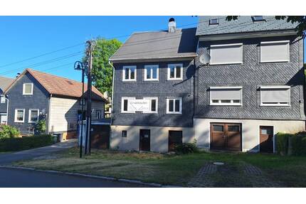 Charmantes Sanierungsobjekt mit großem Potenzial in Cursdorf