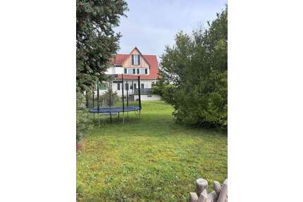 Haus zum Mieten in Stuttgart 2.700,00 € 180 m²