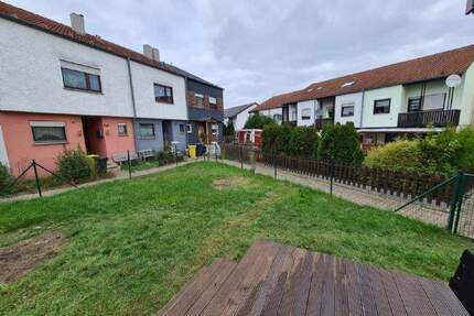 Reihenendhaus mit Garage - 1.300,00&nbsp;EUR Kaltmiete, ca.&nbsp; 131,10&nbsp;m&sup2;&nbsp;Wohnfl&auml;che in Kabelsketal (PLZ: 06184) Großkugel
