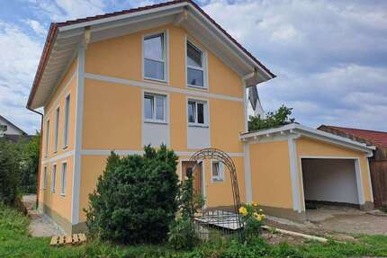 Haus zum Mieten in Wielenbach 2.740,00 € 190 m²