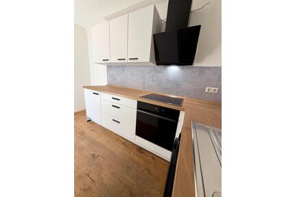 Top 2-Zi-Whg. mit Loggia und nagelneuer Küche, provisionsfrei - Nürnberg Hasenbuck