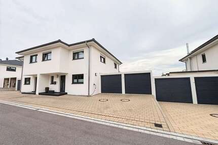 Haus zum Mieten in Monheim 1.500,00 € 150 m²
