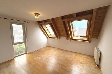 3 Zimmerwohnung mit TG-Stellplatz - Schönaich