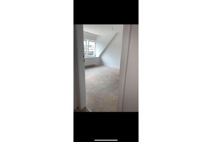 1 Zimmer Wohnung ab 15.4. 36qm DG Appartment - Hannover Mitte