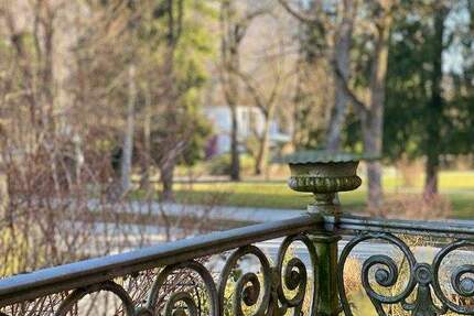 Historischer Charme trifft Kurpark-Idylle: Stilvolle 2-Zimmer-Wohnung am Rupertuspark. - Bad Reichenhall