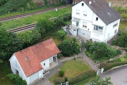 Haus zum Kaufen in Kirchheim am Neckar 420.000,00 € 156 m²