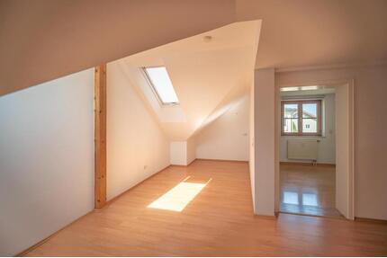 3 Zimmer Maisonette Wohnung über 2 Etagen - Edling