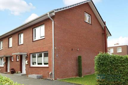 Doppelhaushälfte mit Ofen und Garage in Vechta OT Hagen
