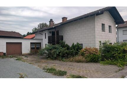 Renovierungsbedürftiges Haus mit 345 qm Grundstück - Marktl