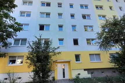 Wohnung zum Mieten in Halle 352,00 € 48.5 m²