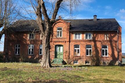 WG Zimmer in großer Wohnung im alten Gutshaus zu vermieten - Schwaan