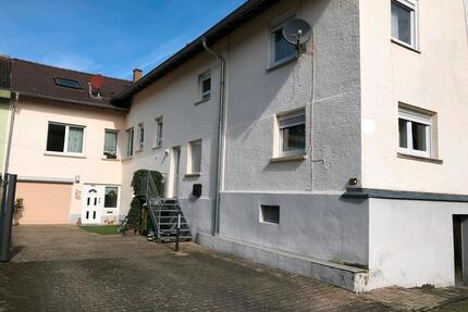 Reihenhaus mit Einliegerwohnung in Gaggenau-Sulzbach