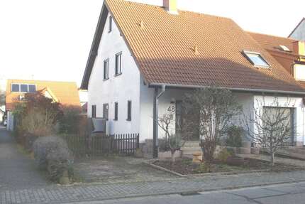 Haus zum Mieten in St.Leon-Rot 2.300,00 € 240 m²