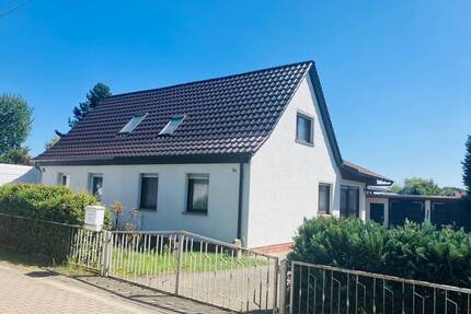 Idyllisch wohnen in Griebo - Doppelhaushälfte mit 2 Garagen und großem Garten - Wittenberg