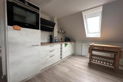 Möblierte Dreiraum-Dachgeschoss-Wohnung in ruhiger Lage in Barth