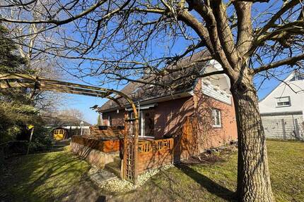 **GEMÜTLICH + FAMILIENGERECHT**Wohnhaus mit Vollkeller**Großzügiges Grundstück in Waldnähe** - Weyhe Jeebel