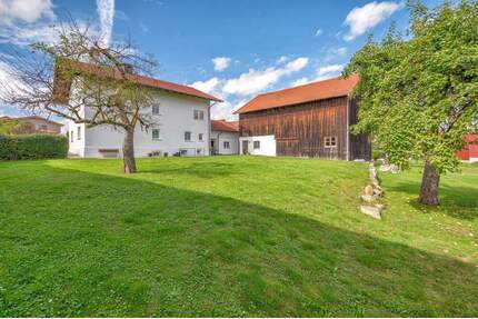 Modernisiertes Bauernhaus mit großer Scheune und 15.000m² Grundstück - Waldkirchen Richardsreut