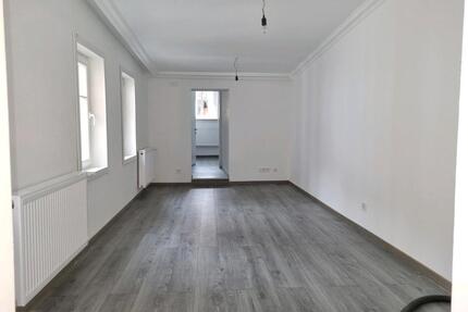 ZENTRUM IN ALSFELD 3 ZIMMERN WOHNUNG ZU VERMIETEN.