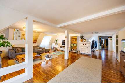 Haus zum Kaufen in Emmendingen 1.050.000,00 € 650 m²