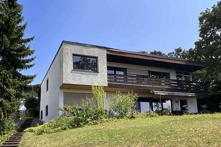 Haus zum Kaufen in Zeitlarn 745.000,00 € 222 m²