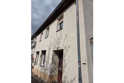 Haus zum Kaufen in Lützen 66.000,00 € 85 m²