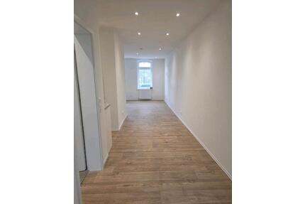 Erstbezug: moderne 1-Zimmer-Wohnung (EG) + EBK + kleine Terrasse - Hohenstein-Ernstthal