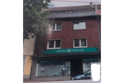 Kapitalanlage * Merhfamielienhaus mit Gewerbe in Duisburg-Ruhrort