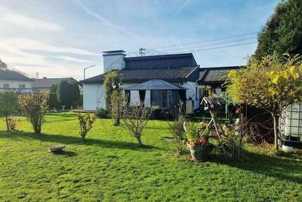 Haus zum Kaufen in Niederahr 359.000,00 € 175 m²