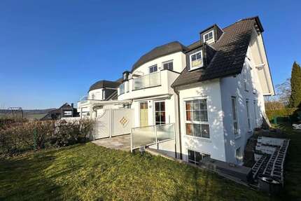 Haus zum Kaufen in Taunusstein 535.000,00 € 165.01 m²