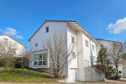 Moderne Doppelhaushälfte mit Garten und Terrasse - Böblingen