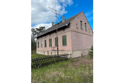Wohn oder Wochenendhaus mit 2 Eingängen - Lauchhammer